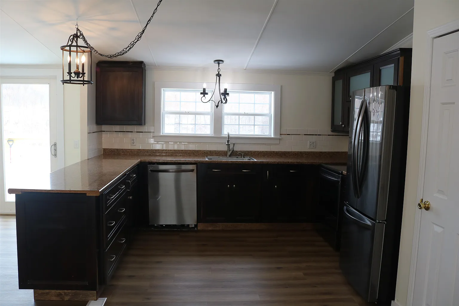 Kitchen cabinetry and appliances
